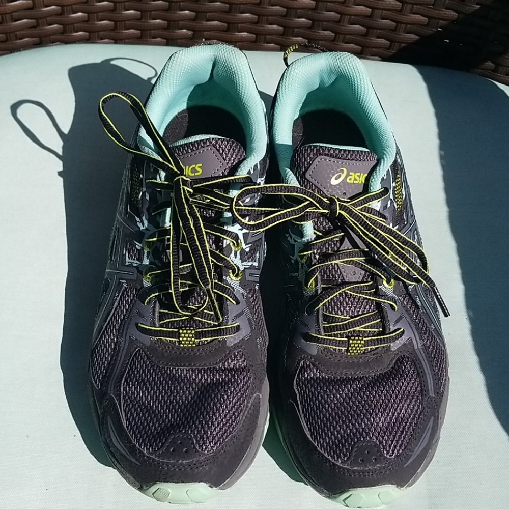 Asics trail running sneakers